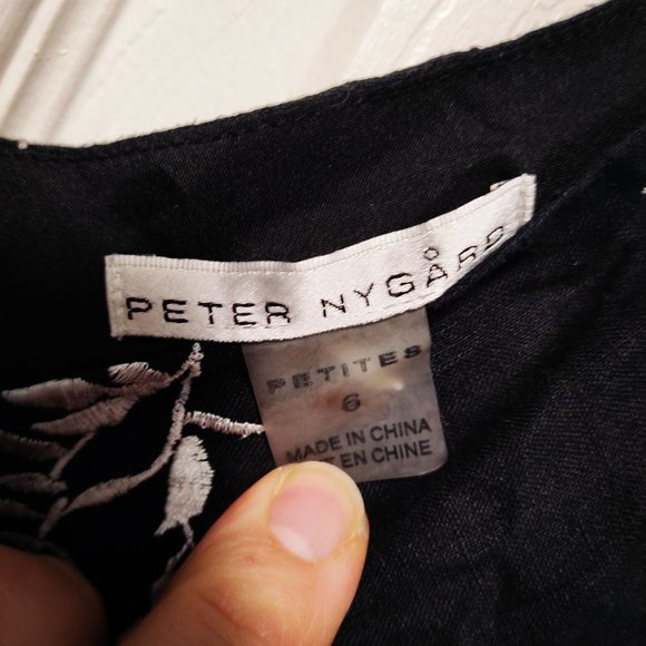 Peter Nygard sleeveless dress. Black in color and size 6. - Picture 2 of 4
